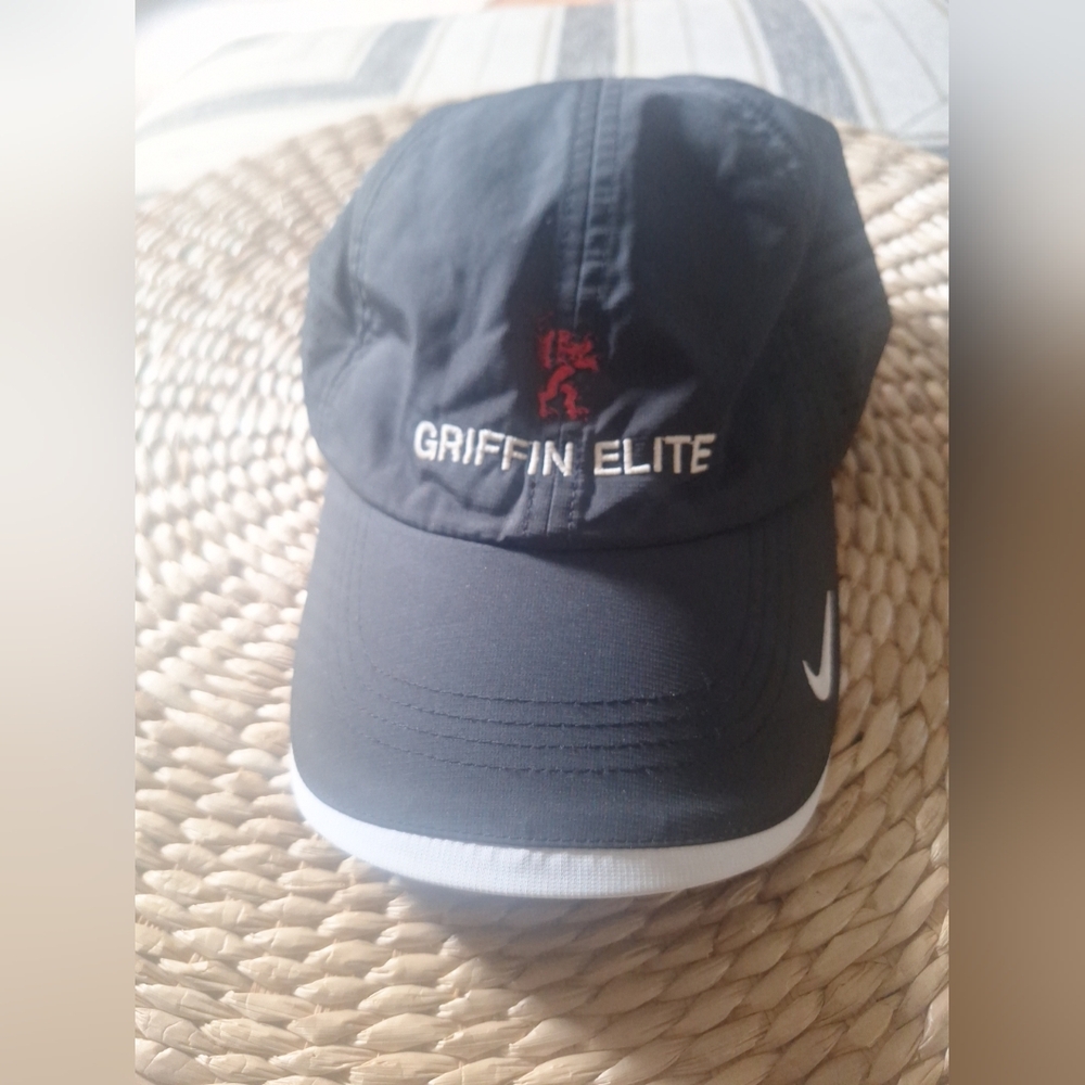 Nike Golf Black and White Cap with Griffin Elite Design OSFM